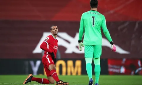 XONG! Hòa West Brom, Liverpool mất ngay "đá tảng" trụ cột