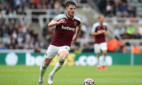 Gạch tên Arsenal, Reo-Coker chỉ ra bến đỗ lý tưởng cho Rice