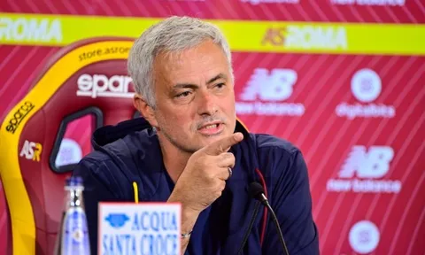 Rất nhanh chóng, Jose Mourinho có câu trả lời cho Newcastle