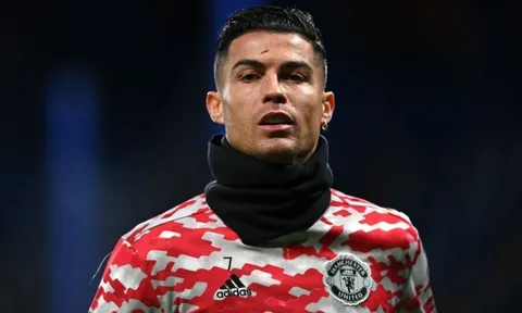 Ronaldo đồng tình với bài đăng nói Messi ăn cắp Quả bóng vàng