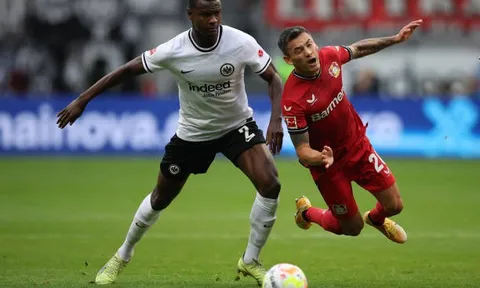 Arsenal chọn xong người cạnh tranh với Gabriel vào tháng Giêng