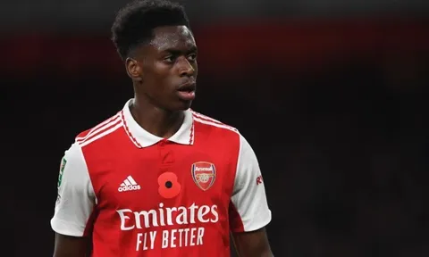 Xuất hiện đội bóng muốn 'giải cứu' sao Arsenal
