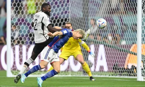 Gundogan chỉ trích đồng đội