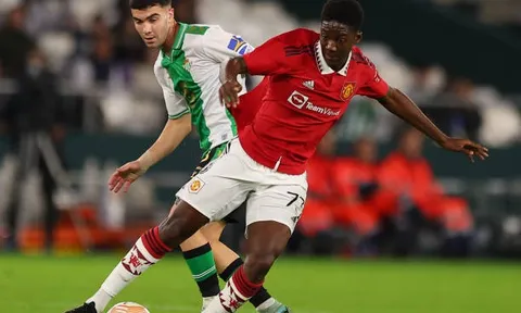 Tiền vệ toàn năng của Man Utd sẵn sàng bước ra ánh sáng