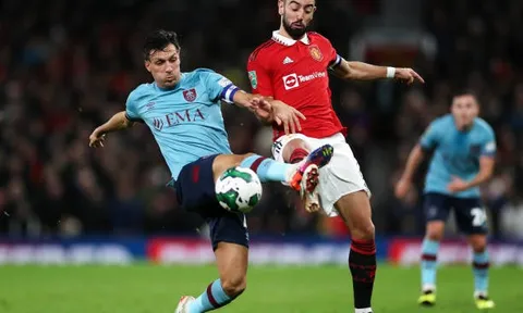 Bruno hóa Paul Scholes, McTominay dứt điểm kém cỏi