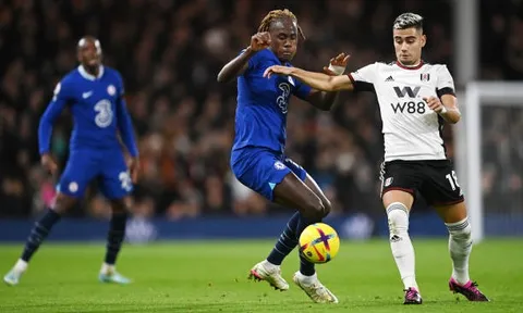 "Kẻ bị Ten Hag tống khứ" tiếp tục tỏa sáng ở Premier League