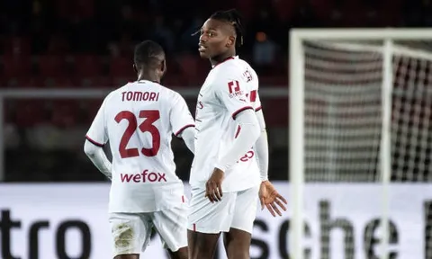 AC Milan hòa nhọc, Inter thắng tối thiểu