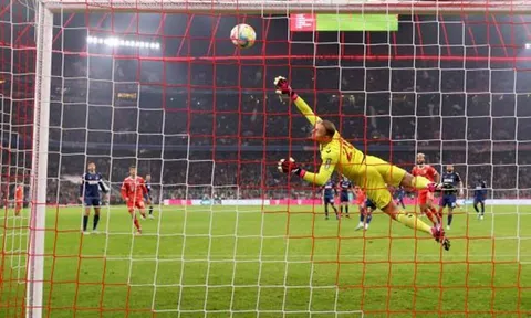 Thoát thua ở phút 90, Bayern Munich tiếp tục gây thất vọng