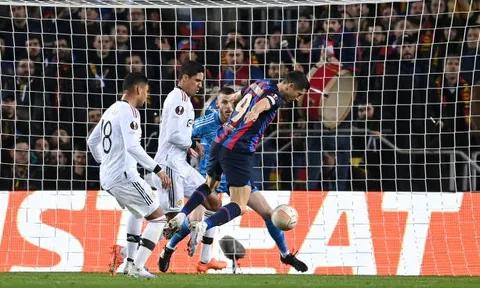 Barca đón cú sốc quá lớn trước Man Utd