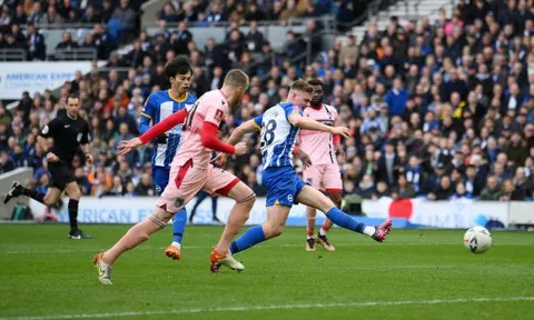 Từ chối Man Utd là quyết định sáng suốt của 'thần đồng' Brighton
