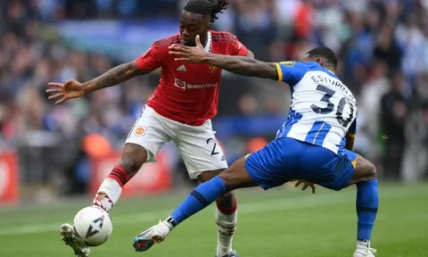 Ten Hag đổi ý, Wan-Bissaka chốt luôn tương lai