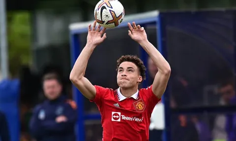 Sam Murray - bản HĐ vừa được Man Utd ký kết là ai?