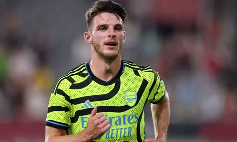 Rice xứng đáng đeo băng đội trưởng Arsenal