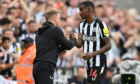 Eddie Howe "báo tin vui" cho Arsenal vụ Alexander Isak