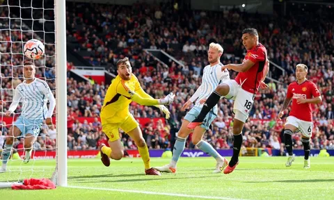 'Pha dàn xếp thông minh của Man Utd'