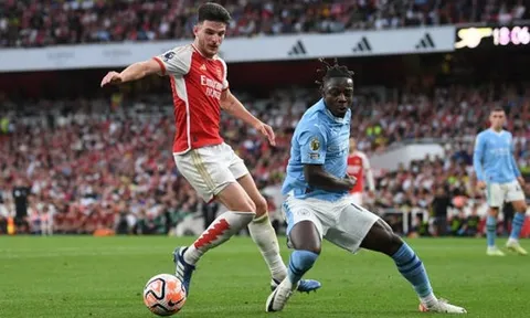 Rice làm nóng cuộc đại chiến với Man City