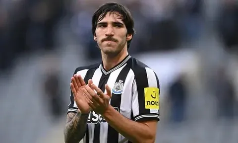 Phản ứng của CĐV Newcastle khi Tonali vào sân
