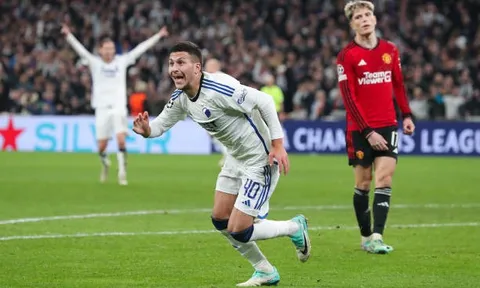 "Kẻ hạ sát Man Utd" vào tầm ngắm của Brighton