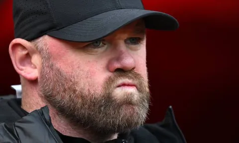 Chuỗi ngày thảm họa của Wayne Rooney chính thức khép lại