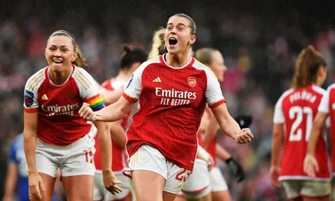 Hạ Chelsea 4-1, Arsenal lập kỷ lục mới