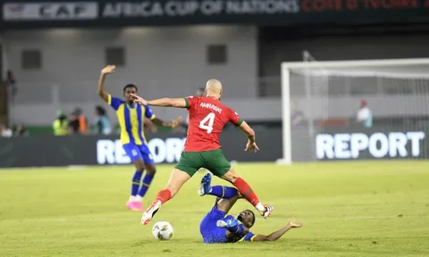 Amrabat tỏa sáng khi rời Man Utd