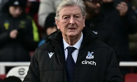 Lộ diện HLV tiếp theo sắp mất việc ở Premier League