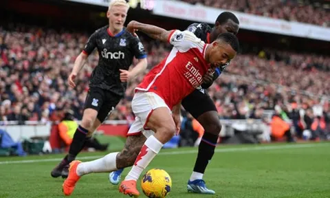 Cựu sao Arsenal "choáng váng" vì Gabriel Jesus