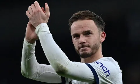 James Maddison "cà khịa" Neal Maupay sau chiến thắng trước Brentford