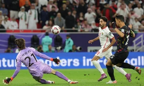 Hàn Quốc gục ngã trước chung kết Asian Cup; 5 cầu thủ Việt kiều được giới thiệu cho ĐT Việt Nam