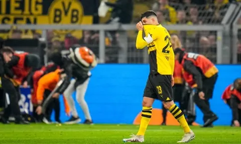Cổ động viên gây rối, Emre Can phải ra "nói chuyện phải quấy"