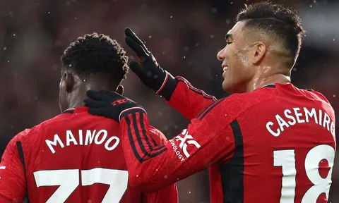 Đẩy đi Casemiro và ký 2 cầu thủ, M.U có ngay hàng tiền vệ trong mơ