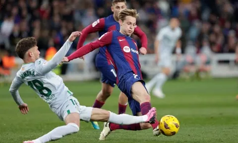 Frenkie De Jong là không thể thay thế trong đội hình Barcelona