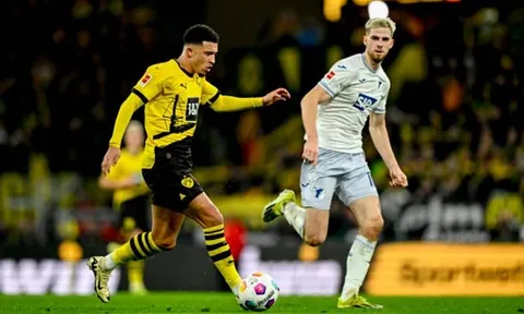 Borussia Dortmund thua sốc, Jadon Sancho vẫn gây ấn tượng mạnh