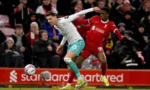 Gây ấn tượng, sao trẻ Liverpool được Jurgen Klopp tán dương hết lời