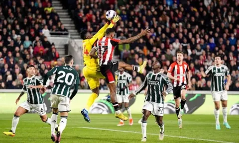 Sao Man United lọt vào đội hình tiêu biểu Premier League