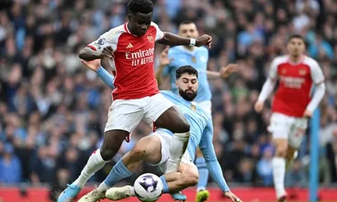 Arteta tiết lộ nguyên nhân Saka vắng mặt trong trận đấu với Luton
