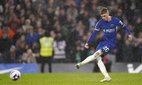 Cole Palmer là bản hợp đồng Premier League của mùa giải 2023/24