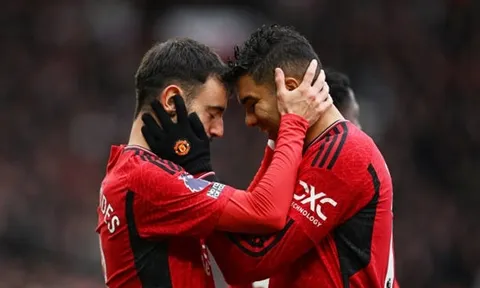 Hàng tiền vệ “dở khóc dở cười” của Manchester United