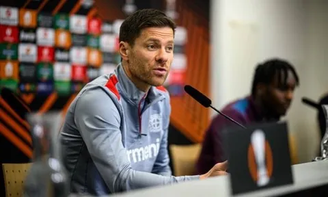 Xabi Alonso chia sẻ lý do quyết định ở lại Bayer Leverkusen