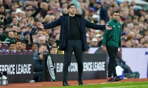 Thua Aston Villa, Paulo Fonseca bức xúc với trọng tài