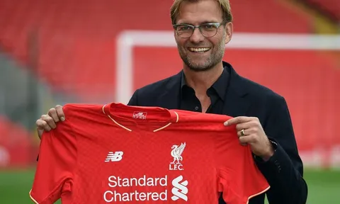 Klopp tổ chức tiệc xuyên đêm cho Liverpool sau khi thua sốc Watford