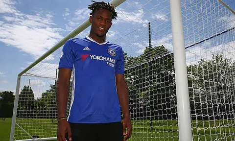 9 bàn/10 trận, Batshuayi thăng hoa tột đỉnh