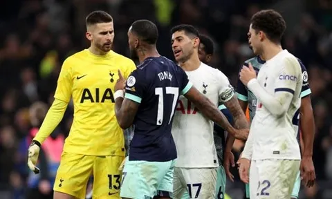 Sao Tottenham "cà khịa" Ivan Toney sau chiến thắng