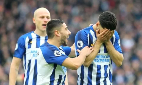 Ghi bàn thắng lịch sử CLB, sao Premier League ôm mặt bật khóc ngay trên sân