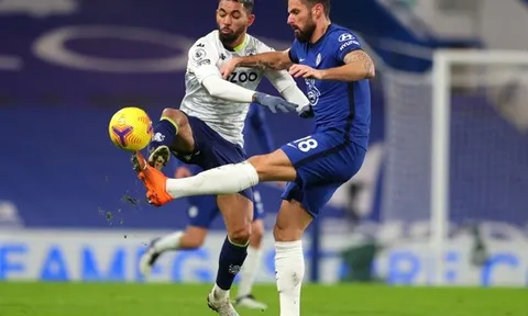 Ghi bàn trước Aston Villa, Giroud tạo ra những thông số ấn tượng