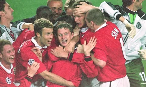 Giỏi ghi bàn phút cuối đâu chỉ có Man United