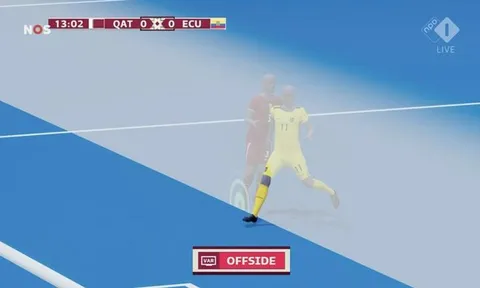 Giới trọng tài Việt phản ứng về công nghệ bắt việt vị ở World Cup