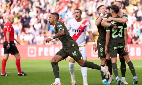 Girona lại thắng, chiếm đỉnh bảng La Liga, bỏ xa Real 5 điểm
