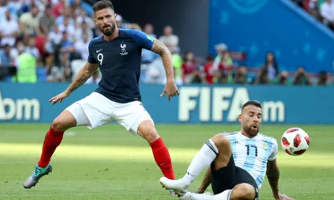 Didier Deschamps tiết lộ lý do thay Giroud ở phút thứ 40