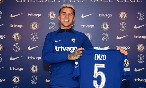 Glenn Hoddle muốn Declan Rice học hỏi Enzo Fernandez